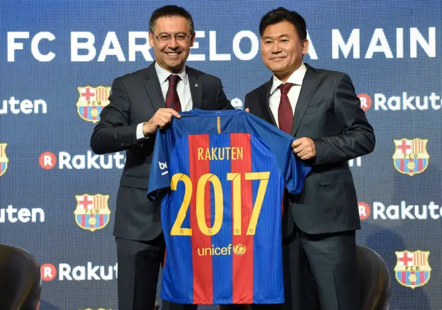 Barcelona announce record shirt deal