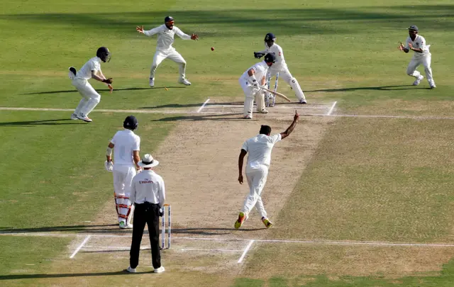 India celebrate the dismissal of Ben Duckett