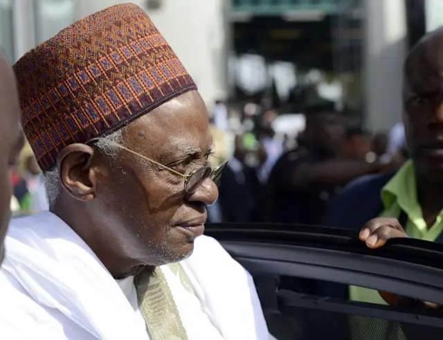 Former Nigerian President Shehu Shagari arrives to attend the inauguration of new Nigerian President at the Eagles Square in Abuja, on May 29, 2015.