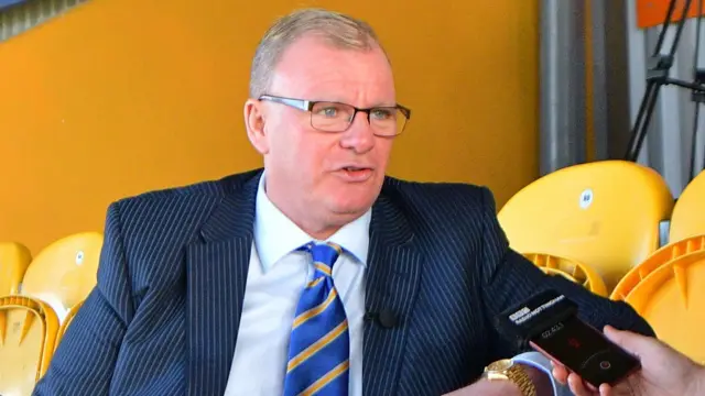 Mansfield manager Steve Evans