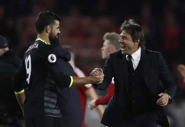 Antonio Conte and Diego Costa celebrate