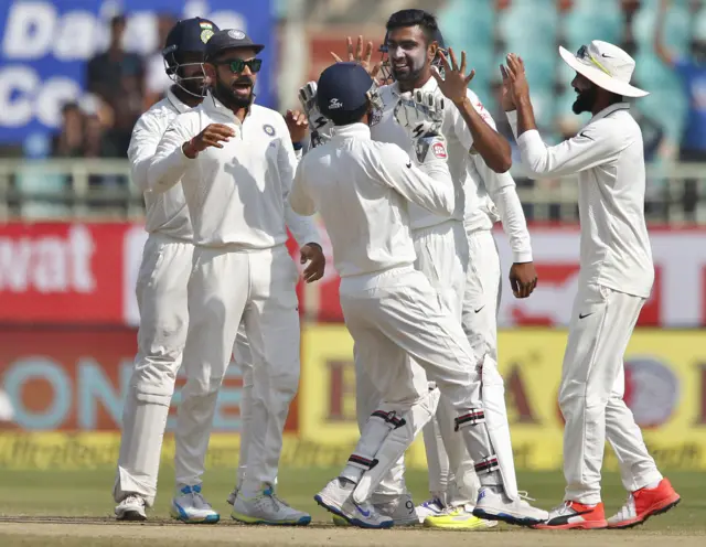 India celebrate the wicket of Ben Duckett