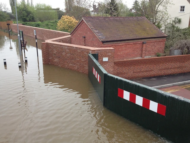 Flood gates in Upton