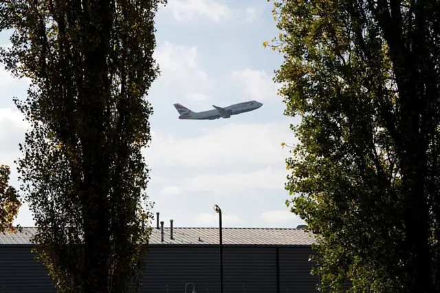 Heathrow flight path