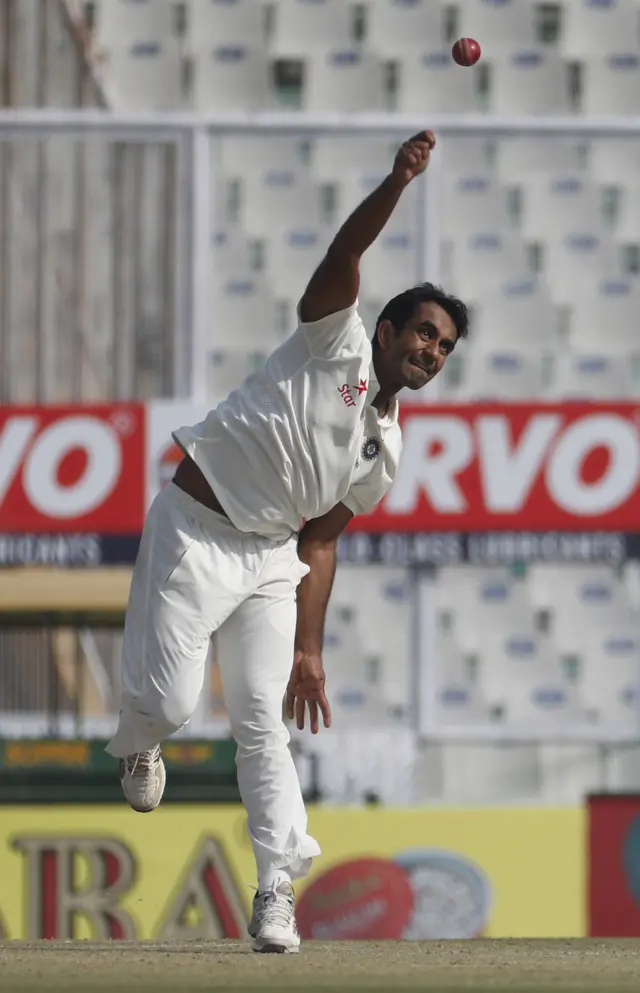 Jayant Yadav bowls