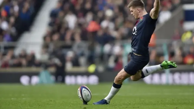 Owen Farrell kicks a penalty