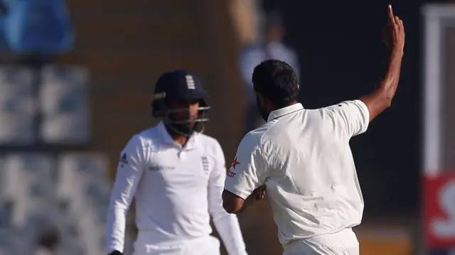 Mohammed Shami celebrates