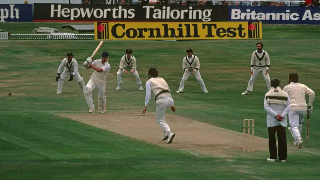 Graham Dilley batting against Terry Alderman, Ian Botham