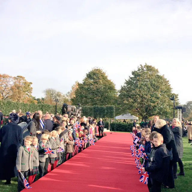 Red carpet and schoolchildren