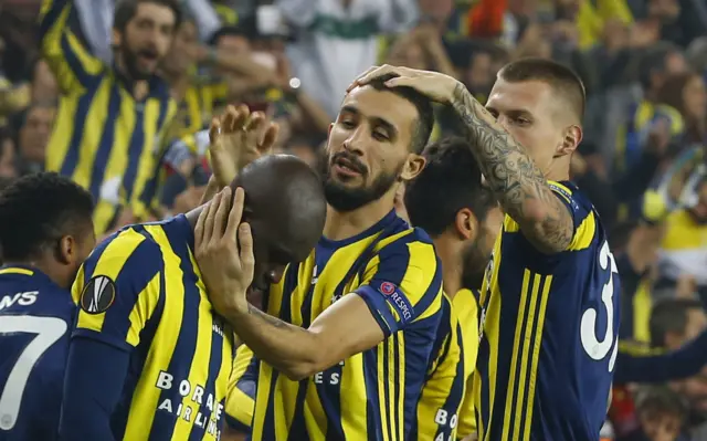 Fenerbache celebrate