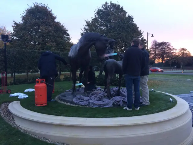 Statue of The Queen in Newmarket