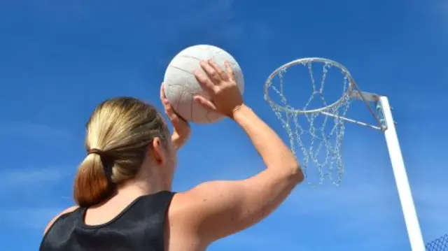 Netball hoop