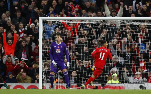 Roberto Firmino celebrates