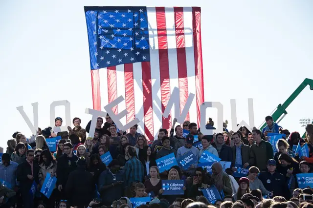 Vote Now, says the audience in Michigan