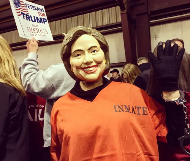 Clinton portrayed as an inmate at a Trump rally