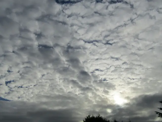 Clouds in Thorne