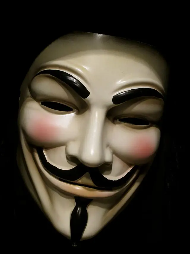 "V for Vendetta" face mask