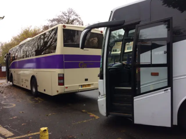 Buses at Bedford Station