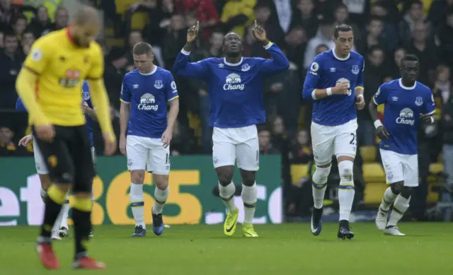 Everton players celebrate