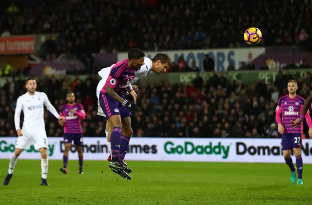 Fernando Llorente scores Swansea's third goal