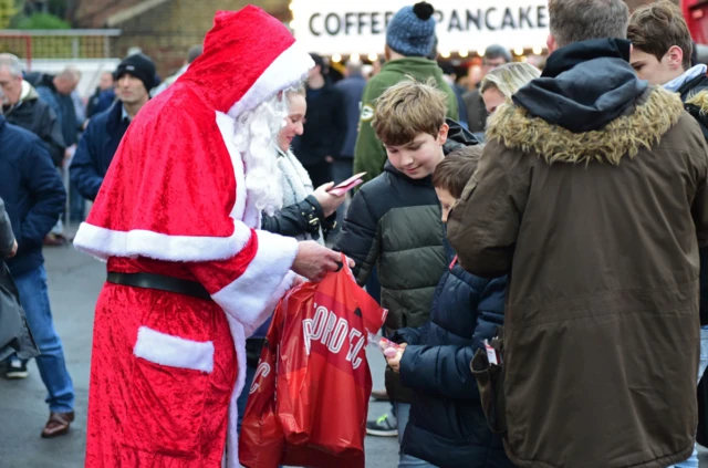 Santa Fan