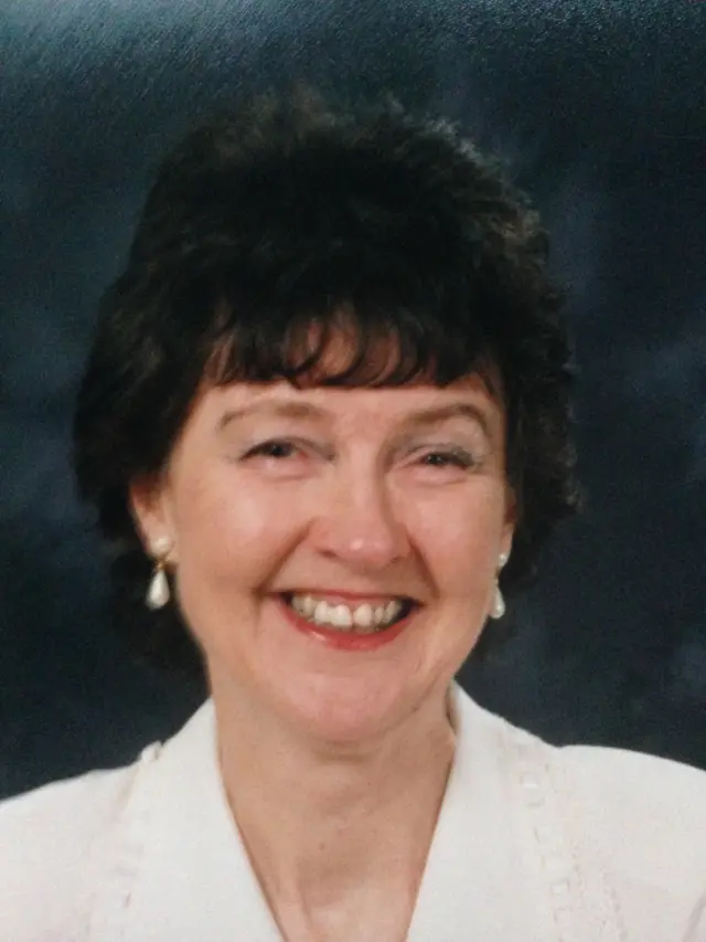 Julia Leeson