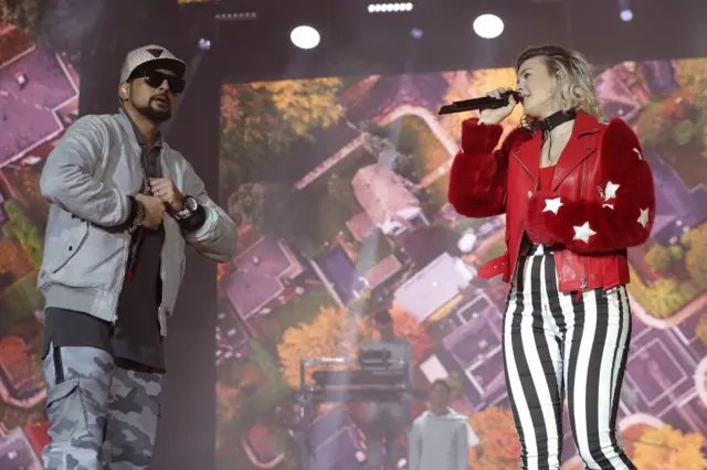 Clean Bandit perform with Sean Paul and Anne-Marie