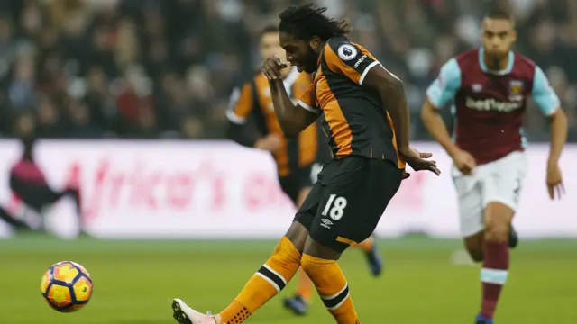 Hull City's Dieumerci Mbokani