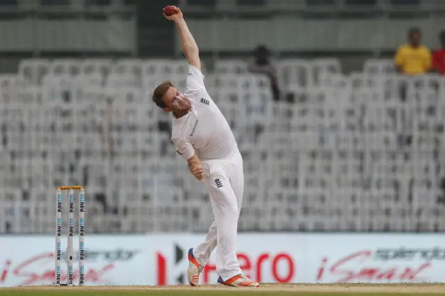 England's Liam Dawson bowls