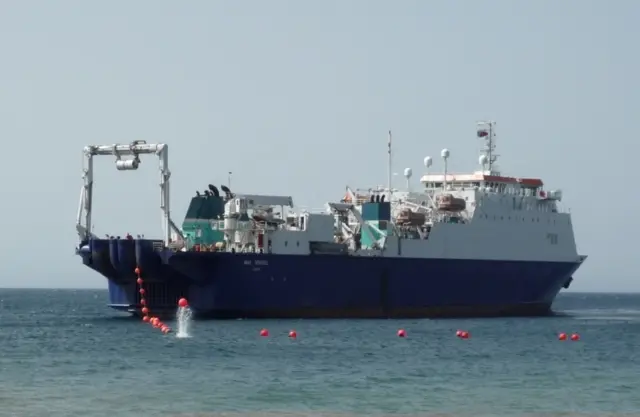 Wave Sentinel - cable repair ship