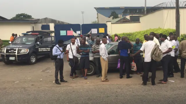 Protesters outside Ariq Air in Lagos