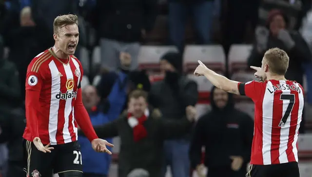 Jan Kirchhoff and Sebastian Larsson celebrate