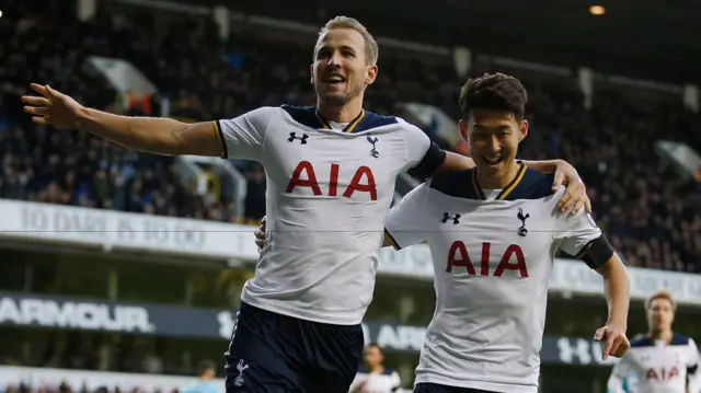 Harry Kane celebrates