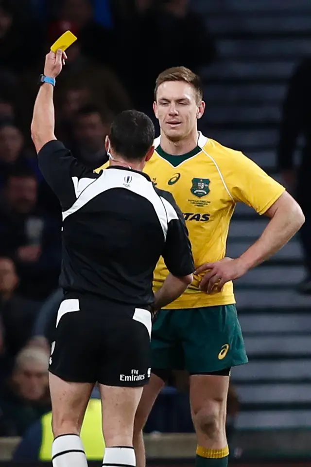 Dane Haylett-Petty is sin-binned