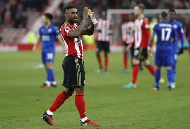 Jermain Defoe applauds fans