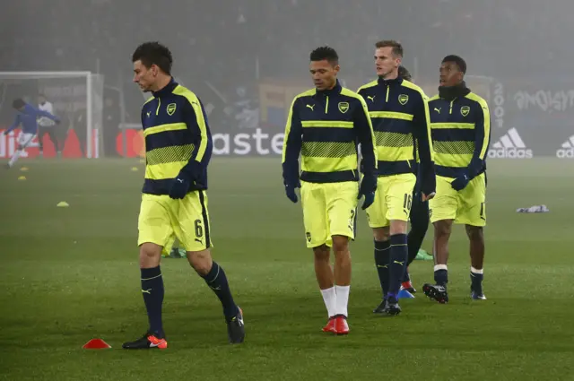 Arsenal warm up