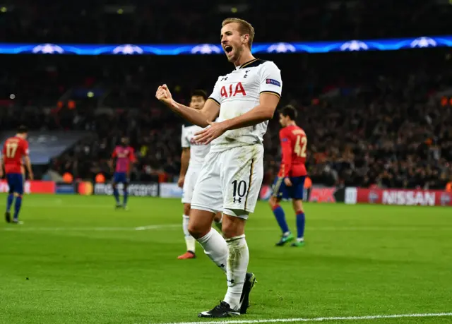 Harry Kane of Tottenham Hotspur celebrates