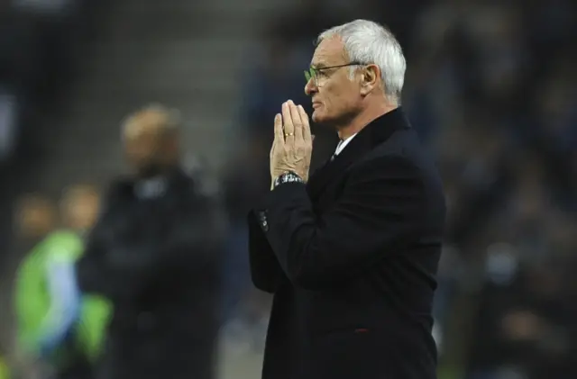 Claudio Ranieri gestures