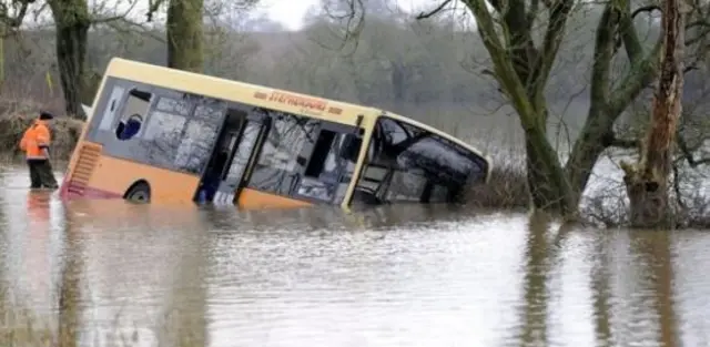 Flood bus