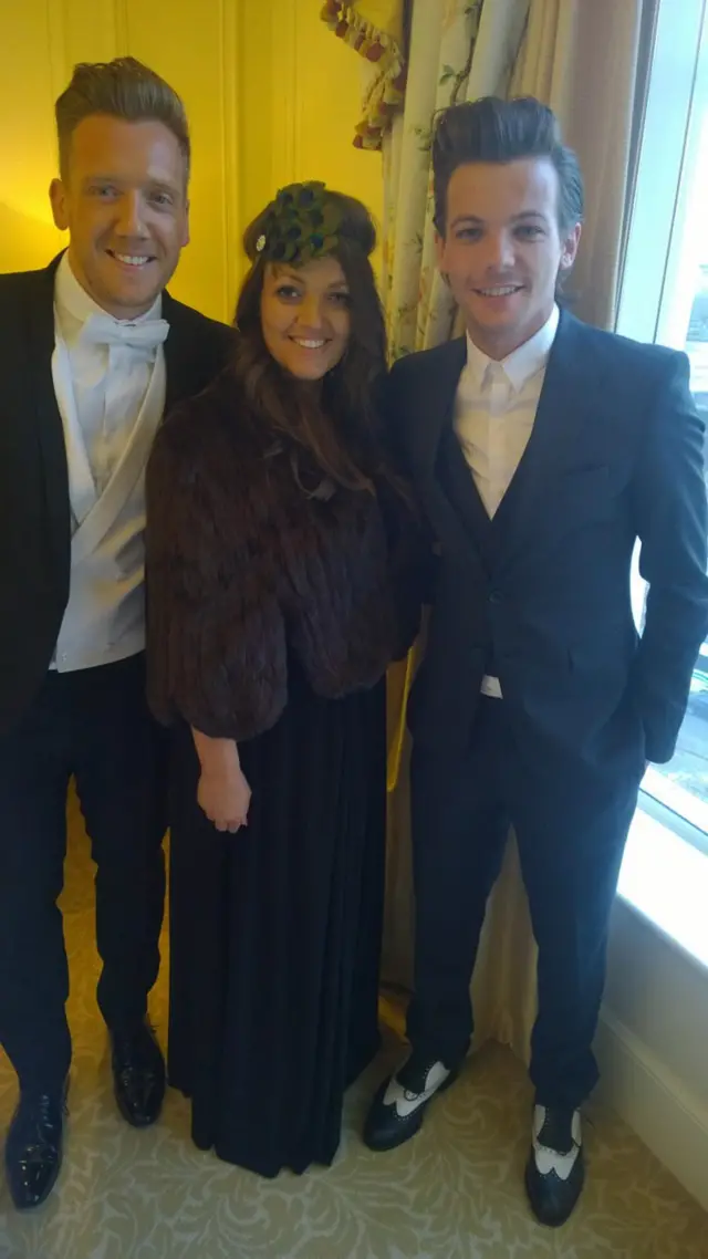 Louis Tomlinson (right) with his mother Johannah Deakin (centre) and her husband Dan Deakin (left),