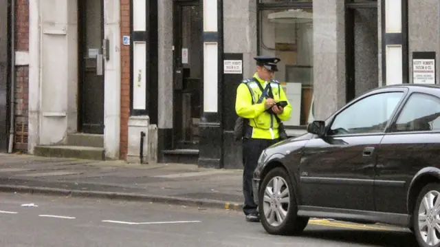 Traffic warden