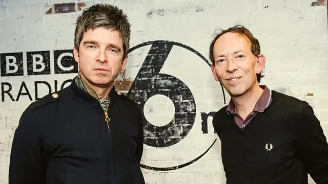Noel Gallagher (left) & Steve Lamacq