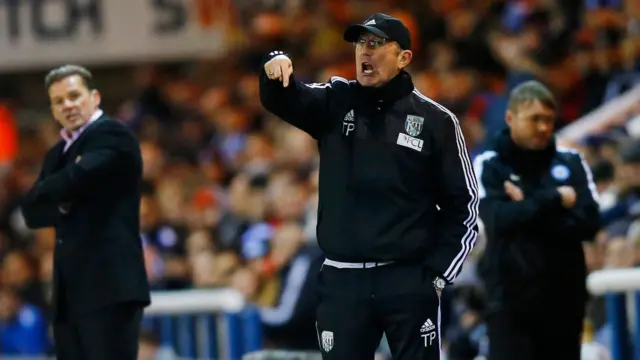 Tony Pulis instructs