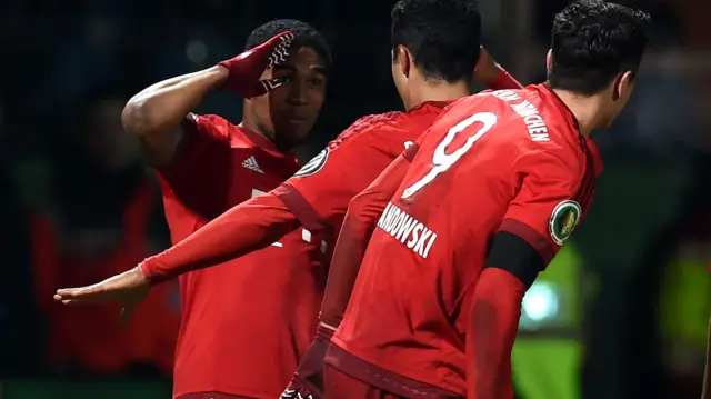 Thiago Alcantara celebrates