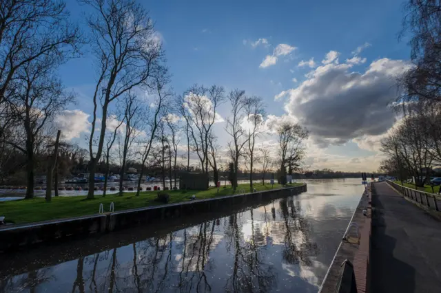 Gunthorpe Lock