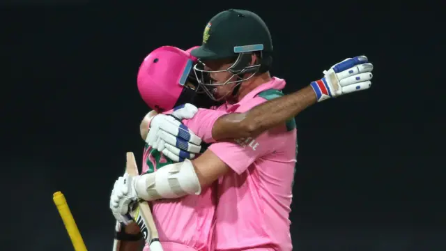 Imran Tahir and Kyle Abbott celebrate