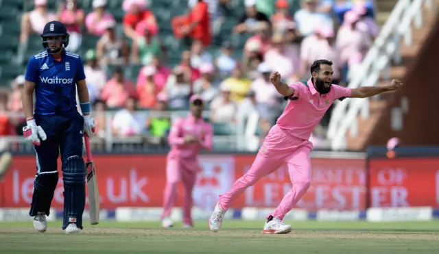 Imran Tahir of South Africa celebrates