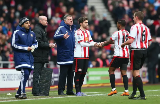 Jermain Defoe is brought off