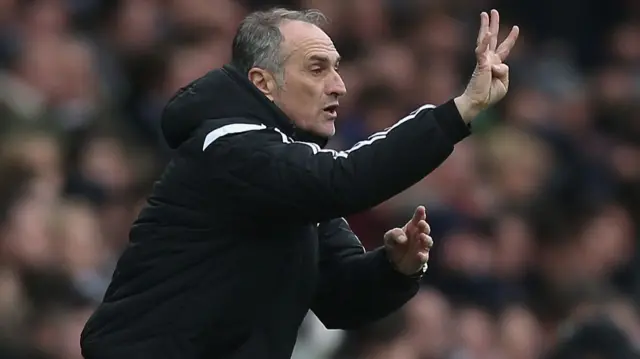 Francesco Guidolin instructs