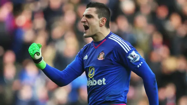 Vito Mannone celebrates